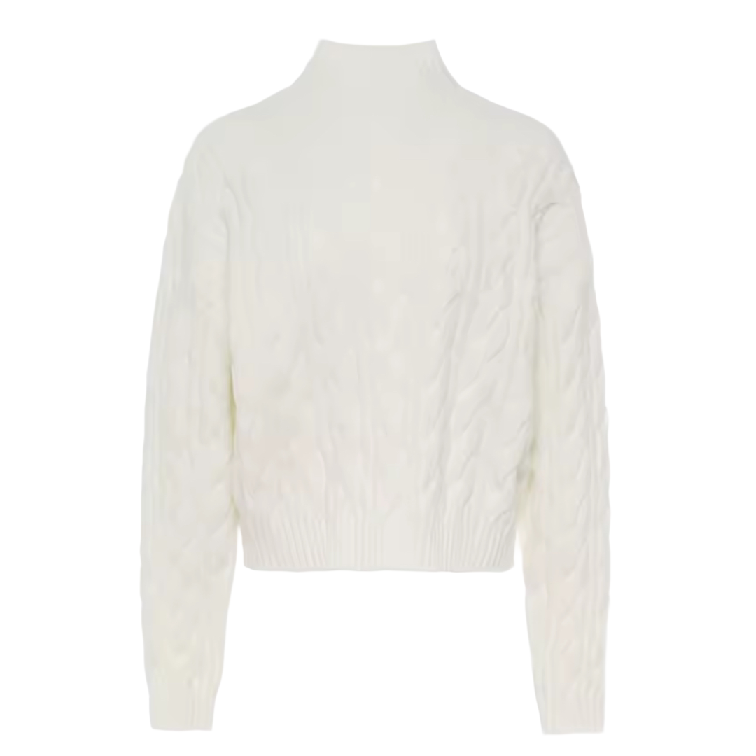 Pull en tricot torsadé